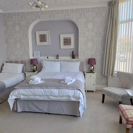 The Monarch Bed & Breakfast ลิธึม เซนต์ แอนน์ส ภายนอก รูปภาพ