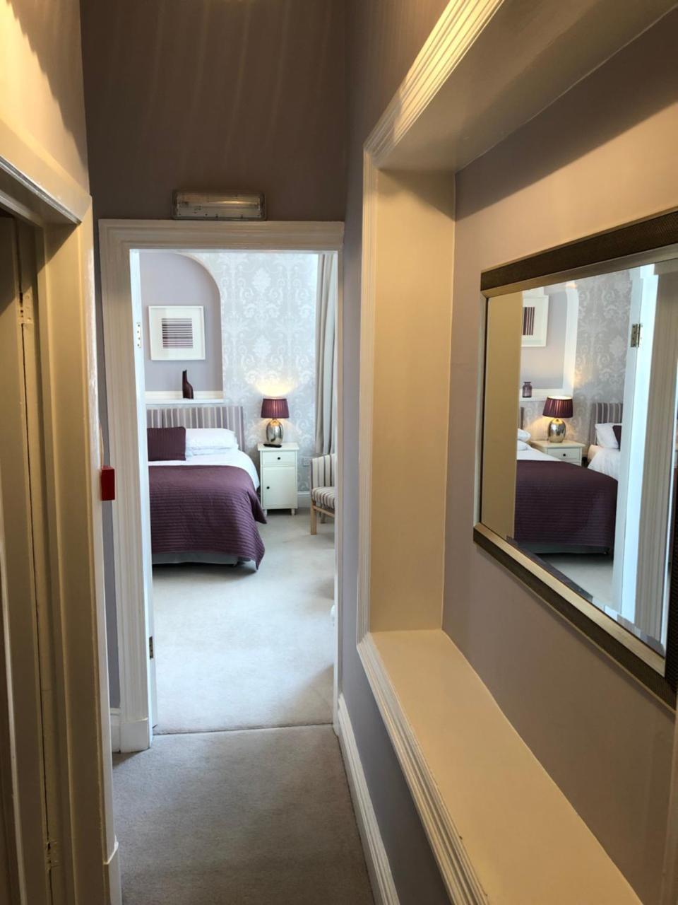 The Monarch Bed & Breakfast ลิธึม เซนต์ แอนน์ส ภายนอก รูปภาพ